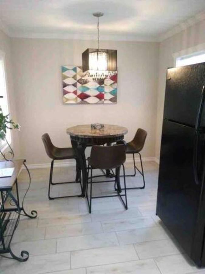 טולסה Charming 2 Bedroom Retreat Minutes From Downtown מראה חיצוני תמונה